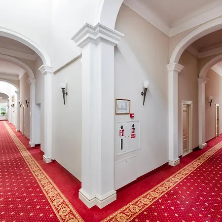 Отель Europa Royale 4*