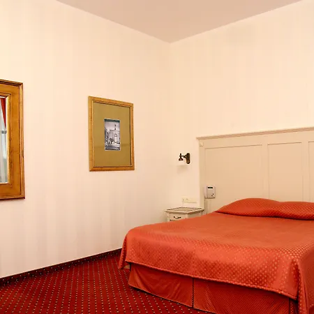 Hotel Europa Royale 4*